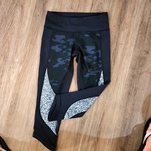LULULEMON CROPS